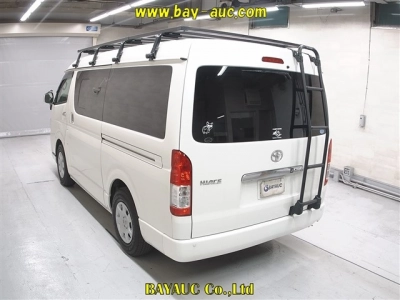 TOYOTA HIACE WAGON