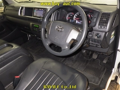 TOYOTA HIACE WAGON