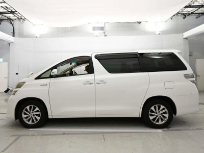 TOYOTA VELLFIRE HYBRID