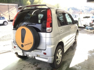 DAIHATSU TERIOS KID
