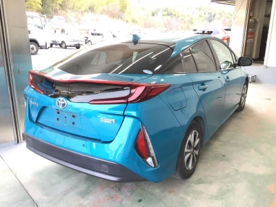 TOYOTA PRIUS PHV