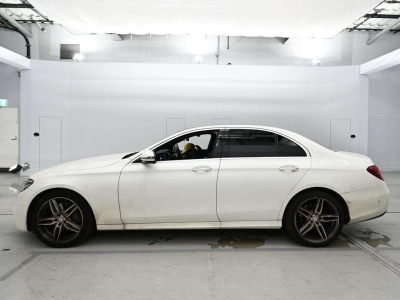 MERCEDES BENZ E CLASS