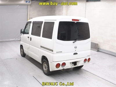 NISSAN CLIPPER VAN