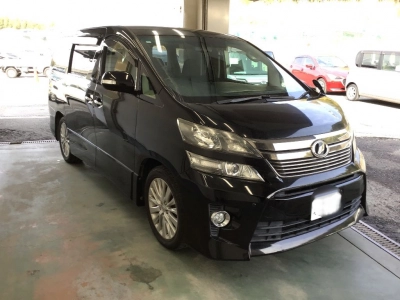 TOYOTA VELLFIRE