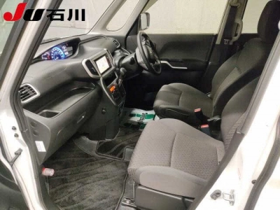 MITSUBISHI DELICA D:2