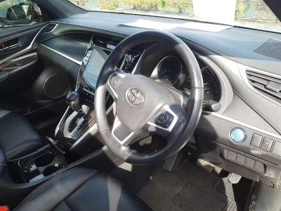 TOYOTA HARRIER HYBRID