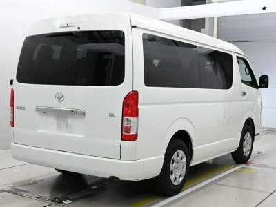 TOYOTA HIACE WAGON