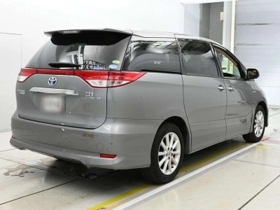 TOYOTA ESTIMA HYBRID