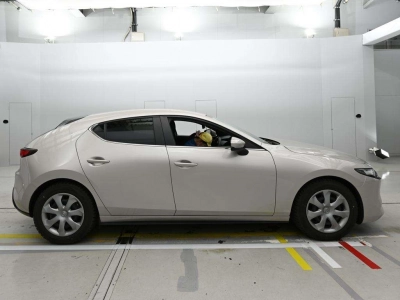 MAZDA MAZDA3 FASTBACK