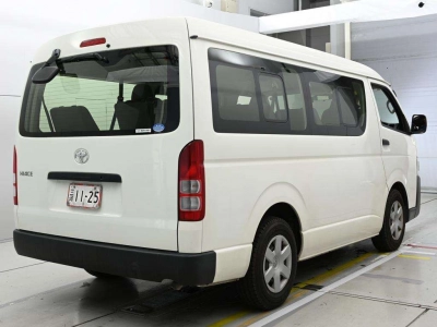 TOYOTA HIACE WAGON