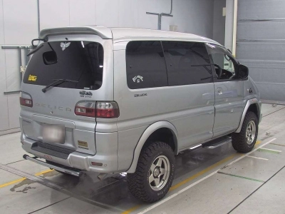 MITSUBISHI DELICA SPACE GEAR