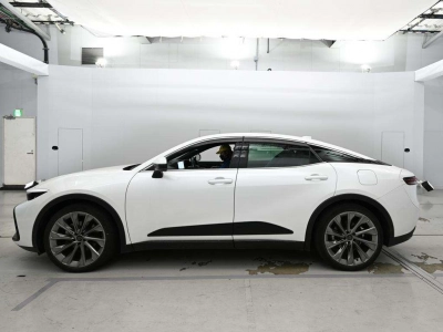 TOYOTA CROWN CROSSOVER