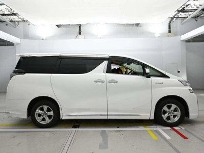 TOYOTA VELLFIRE HYBRID