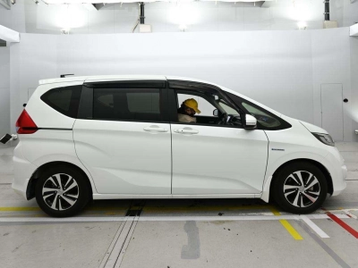 HONDA FREED + HYBRID