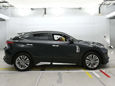 TOYOTA HARRIER HYBRID