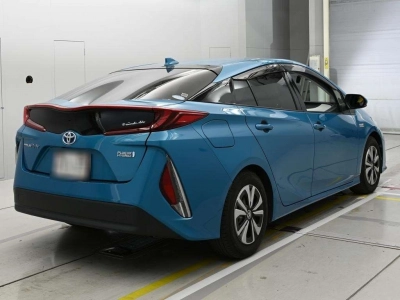 TOYOTA PRIUS PHV