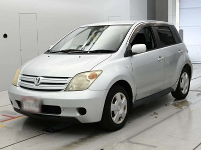 TOYOTA IST