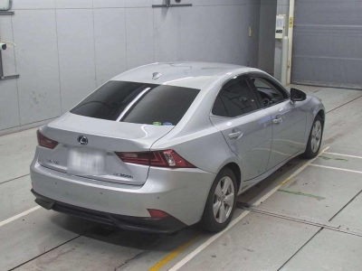 LEXUS IS