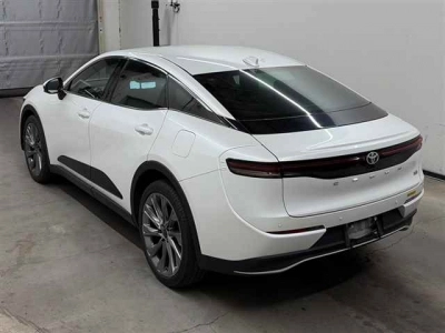 TOYOTA CROWN CROSSOVER