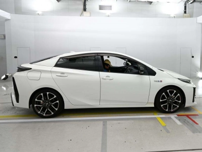 TOYOTA PRIUS PHV
