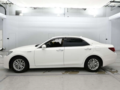 TOYOTA CROWN HYBRID
