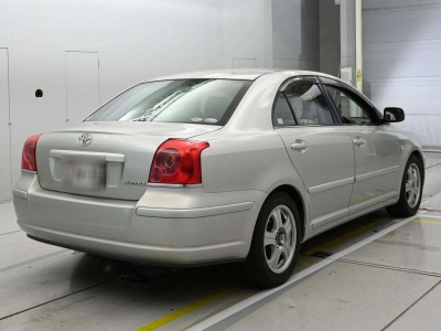 TOYOTA AVENSIS SEDAN