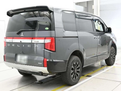 MITSUBISHI DELICA D:5
