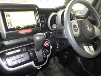 HONDA N BOX +