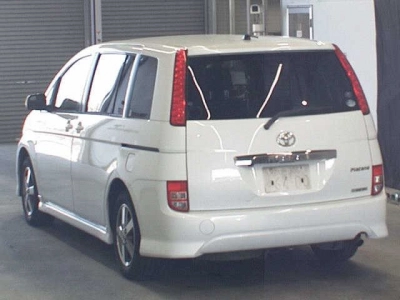 TOYOTA ISIS