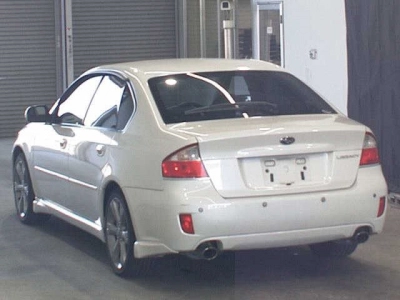 SUBARU LEGACY B4