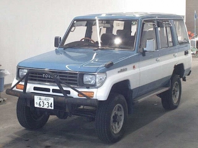 TOYOTA LAND CRUISER PRADO