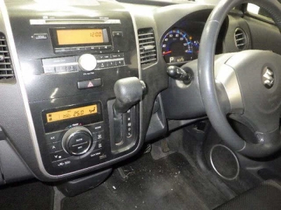 SUZUKI WAGON R STINGRAY