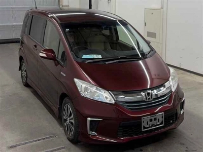 HONDA FREED HYBRID
