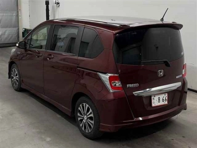 HONDA FREED HYBRID