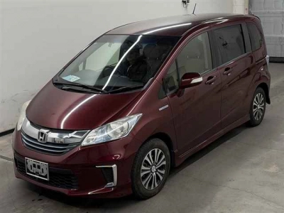 HONDA FREED HYBRID