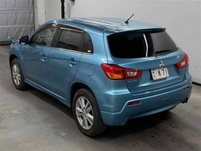 MITSUBISHI RVR