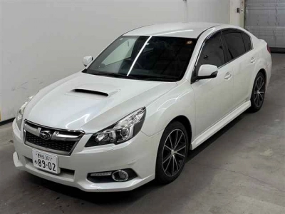 SUBARU LEGACY B4