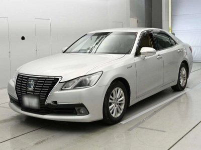 TOYOTA CROWN HYBRID