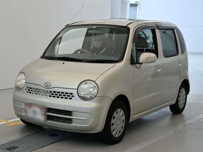 DAIHATSU MOVE LATTE