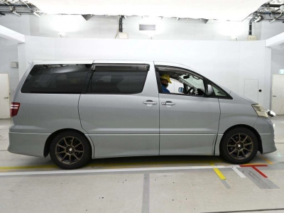 TOYOTA ALPHARD V