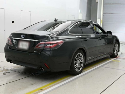 TOYOTA CROWN HYBRID