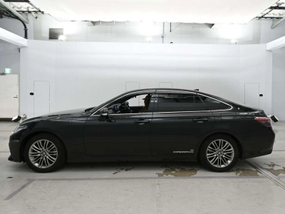 TOYOTA CROWN HYBRID