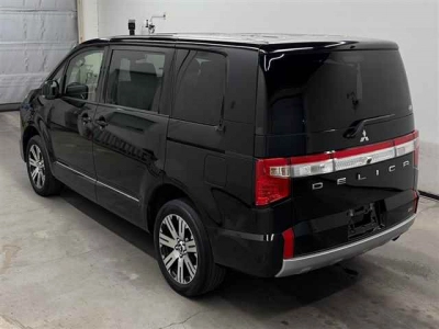 MITSUBISHI DELICA D:5