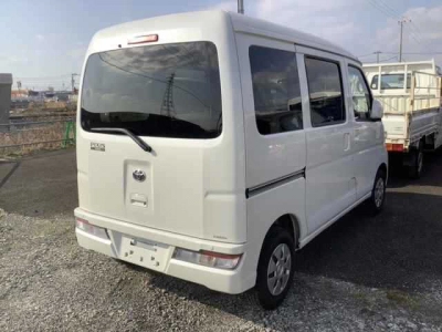 TOYOTA PIXIS VAN