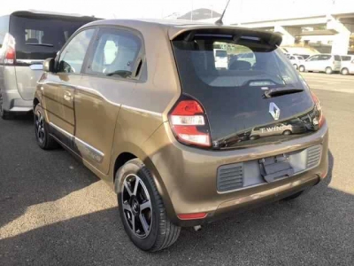 RENAULT TWINGO
