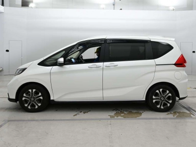 HONDA FREED HYBRID