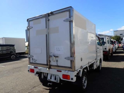 NISSAN NT100 CLIPPER