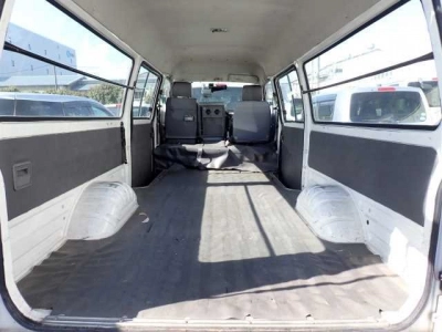 MAZDA BONGO BRAWNY VAN