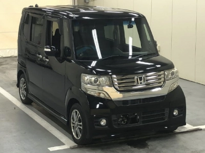 HONDA N BOX CUSTOM
