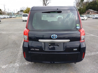 TOYOTA JPN TAXI